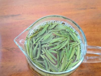 竹葉青和毛尖的區(qū)別，竹葉青和信陽毛尖哪個好？