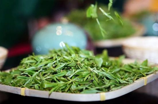 單樅茶什么季節(jié)最好喝，鳳凰單叢茶春茶好還是秋茶好？