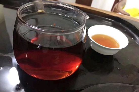 黑茶排濕毒的身體表現(xiàn)，喝黑茶排毒反應(yīng)癥狀