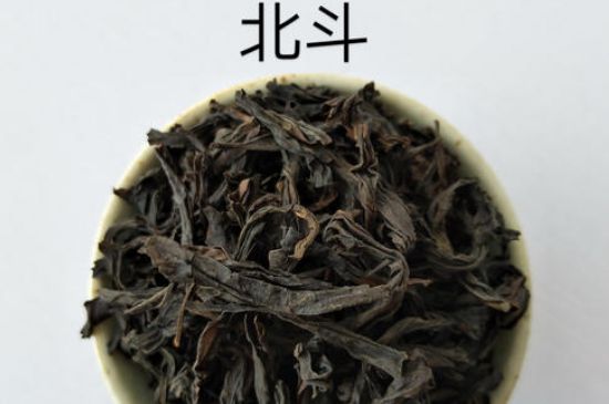 大紅袍四大品種有哪些，大紅袍的種類(lèi)和著名品種特點(diǎn)介紹