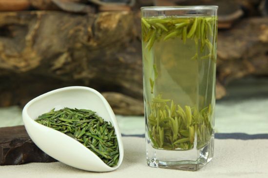 竹葉青和雀舌哪個(gè)貴，竹葉青茶貴嗎？