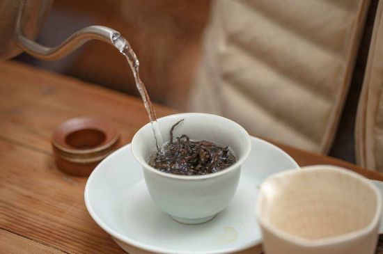 為什么喝巖茶看不起別的茶，喝巖茶的看不上所有茶類？
