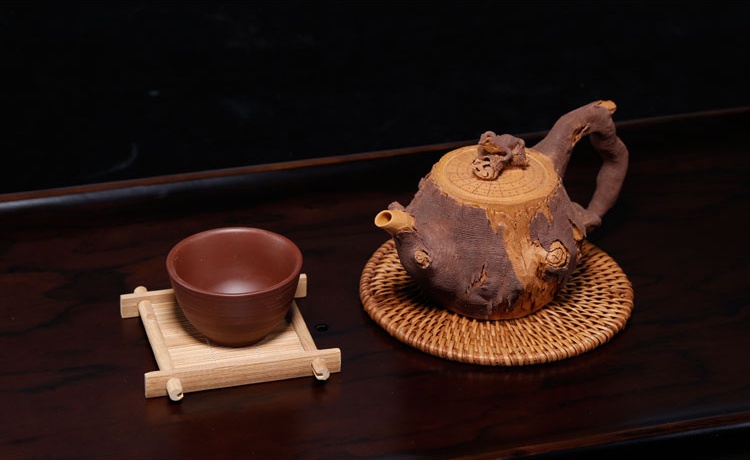 仿木外皮紫砂壺，創(chuàng)意木樁手工雕刻紫砂壺
